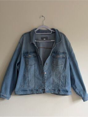 Maurices Light Blue Denim Jean Jacket - Women's Button-Up